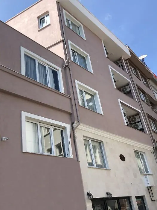 The Reina Hotel Istanboel
