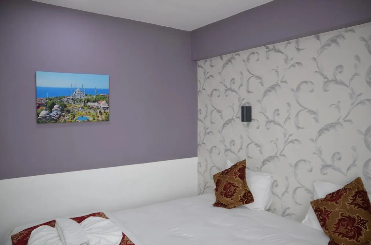 The Reina Hotel Istanboel